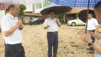 “五访五看”暖民心 凝心聚力促振兴