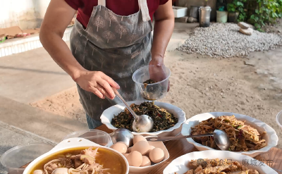 月圆大别山：一顿特别的工地团圆饭