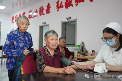 衍福里：义诊暖人心惠演庆佳节