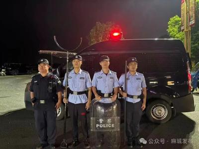 中秋夜，警车紧急护送，为患者开辟“生命通道”……