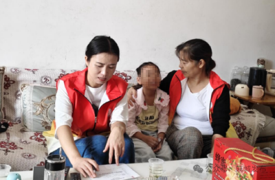 万千“志愿红” 情暖“双节”行