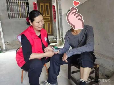 【民政之声·情暖麻城】麻城市居家上门照料服务让关爱直达特困家庭