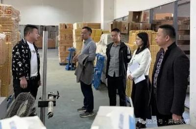 政策资金双赋能 麻城商贸企业“触网”生金