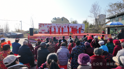 志愿四十载 孝善暖红叶