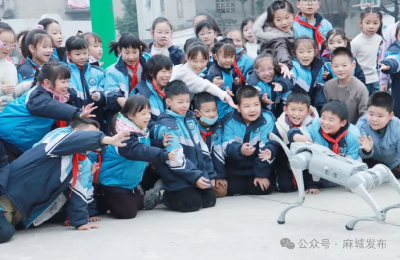 麻城市科技馆开展校园科普活动