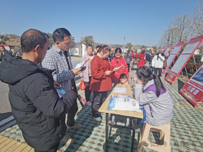 红色热土春风劲 岗位送到家门口