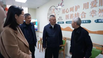 汪国兵调研关心关爱农村老人及农村养老服务工作