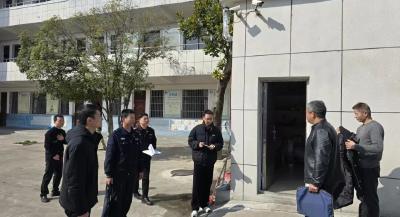 福田河镇开展开学前校园安全大检查