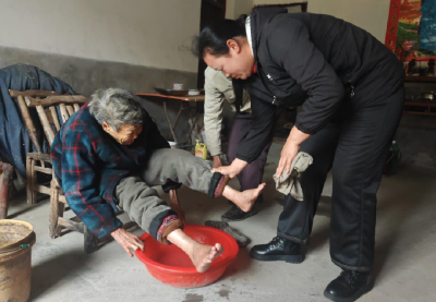 铁门岗乡：小塆大爱暖残障老人 邻里互助传文明新风