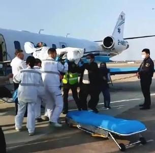 生命时速！麻城籍企业家万里包机护送重病员工回国救治