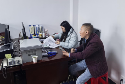 当好企业“贴心人”  搭建政企“连心桥”