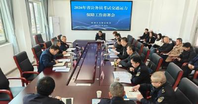 严阵以待 全力护航7500余名考生交通出行