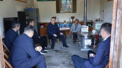 汪国兵深入黄土岗镇调研乡村振兴和经济稳增长工作