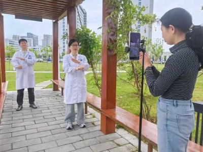 刷屏了！健康报、湖北日报、黄冈日报聚焦麻城健康事业