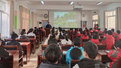 河口乡：地质科普进校园  生物化石“零距离”