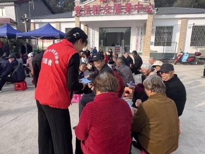 【我为群众办实事】花林寺镇：体检现场变身政策“加油站”
