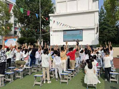 洋坪镇：公益课堂进学校 爱心送教助振兴