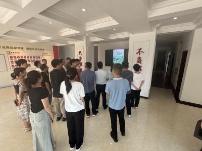 县生态环境分局开展“碳路先锋 绿动未来”全国低碳日宣传活动