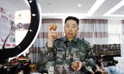 【聚焦乡村振兴】远安：“兵支书”军魂不改 冲锋在乡村振兴一线