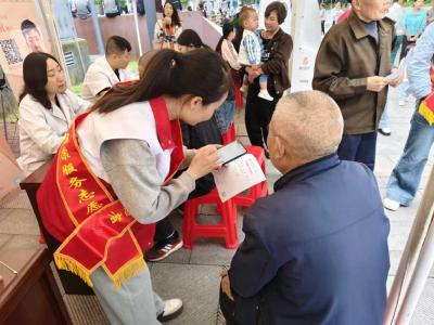 【文明远安】​迎国庆办实事！鸣凤镇栖凤社区开展志愿服务积分兑换活动