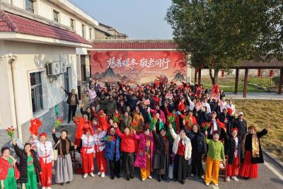 慈善暖冬 敬老同行——远安县开展“银发无忧・关爱老人”系列活动