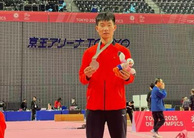 【活力远安】远安籍运动员宋绍阳勇夺听障奥运会羽毛球混团银牌