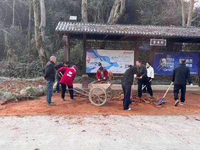 【和美远安】花林寺镇：干群同心清淤障 站台焕新暖民心