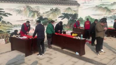 大金镇：挥毫送春联 墨香暖新年