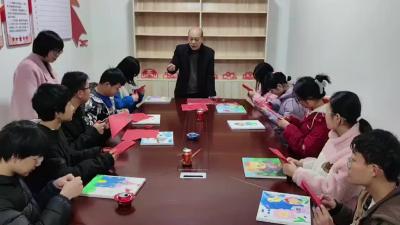 武穴市采取“五个一”形式开展社会工作主题宣传活动