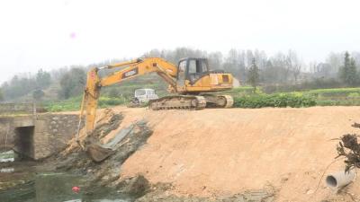 四望镇出“粮”策 “小农水”建设掀高潮