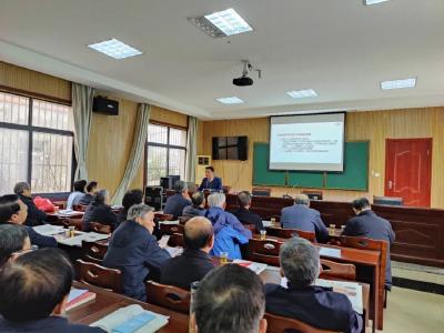 武穴市医保局：开展离退休干部医保“门诊共济”政策宣讲活动