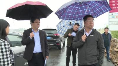 李治先、程小兵检查督办拉练线路整治任务开展情况
