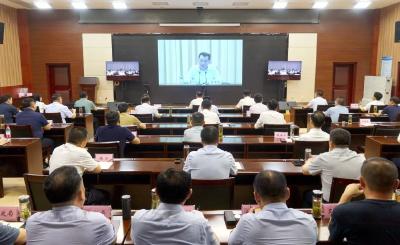 我市组织收听收看黄冈市加快推进强县工程工作动员视频会议