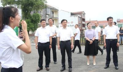 全市第二季度基层党建工作现场观摩暨重点任务推进会议召开
