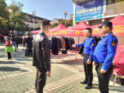 下基层察民情解民忧暖民心｜市综合行政执法局：做好产销对接  助企业纾困解难