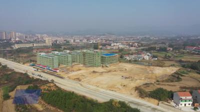 市第四实验中学南山校区主体工程完工