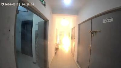 违规充电爆炸致高层起火！北京通州警方：拘10天