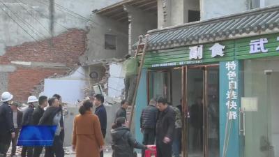 武穴街道：依法拆除违法建筑，推动环境整治春季攻坚行动取得实效