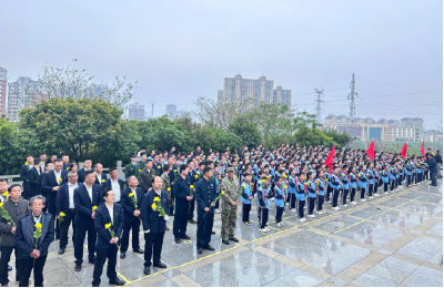武穴市开展“铸魂·2024·清明祭英烈”“六个一”主题祭扫活动