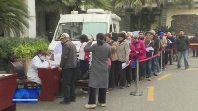武穴街道开展老年人便民免费体检进社区活动