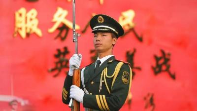 天安门“护旗手”回乡种田，13年后如何了？