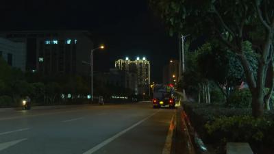 高温下的坚守 | “渴”不容缓 武穴园林积极抗旱护绿 