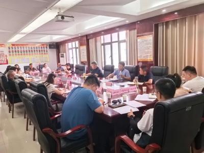 我市启动居民小区楼道楼顶环境治理工作 