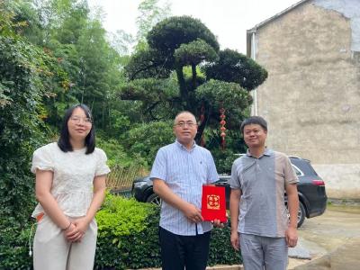 离乡仅带200元，如今70万反哺家乡！给余川这位乡贤一个大大的赞！
