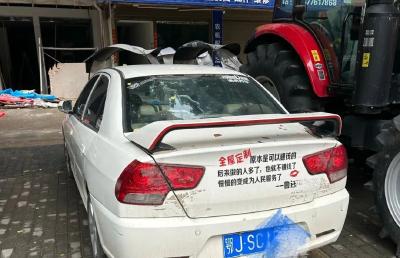 又一期人行道违停曝光！看看哪些车辆偏离“文明”→