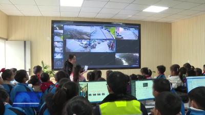 市公安局交警大队开展“警营开放日”活动
