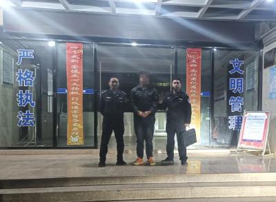 一个多月内盗窃工地建筑钢材十余次！刑事拘留！ 