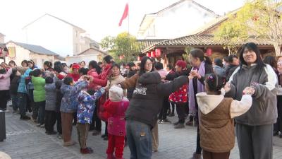 武穴市“把爱带回家 同心护成长”2025寒假儿童关爱服务活动启动 