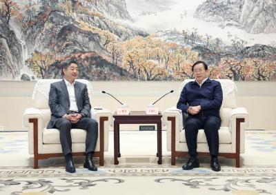 王忠林李殿勋与华为公司轮值董事长胡厚崑座谈