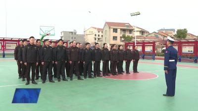 市应急管理局开展青年干部队列训练